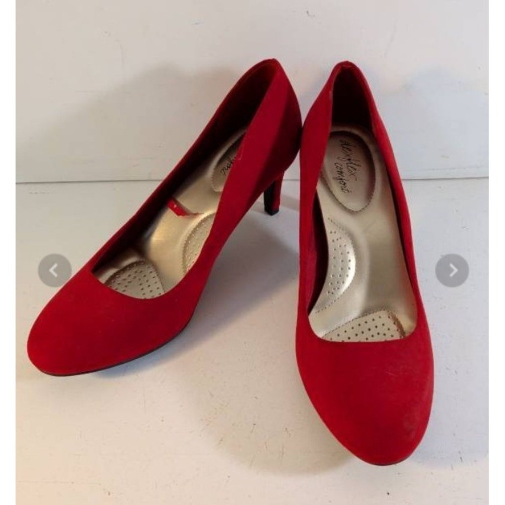 Dexflex Comfort Red Faux Suede Round Toe Kitten Heel Pumps Womens Size 10W